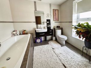 Family bathroom- click for photo gallery